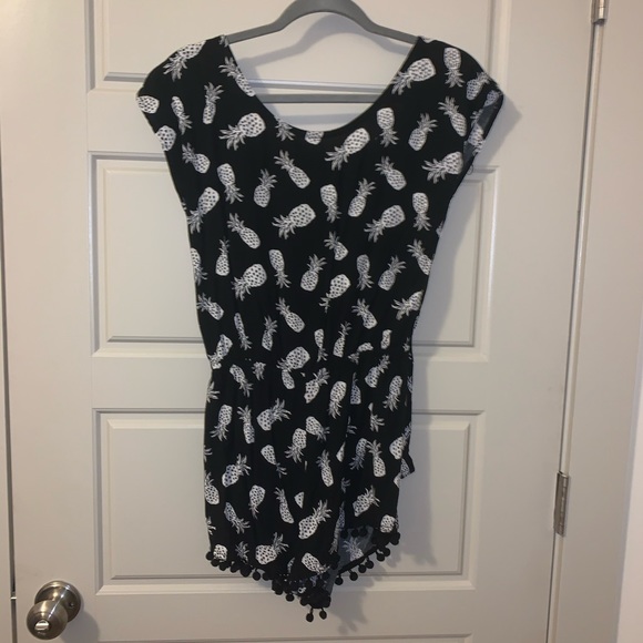 Pineapple Romper - Picture 1 of 3